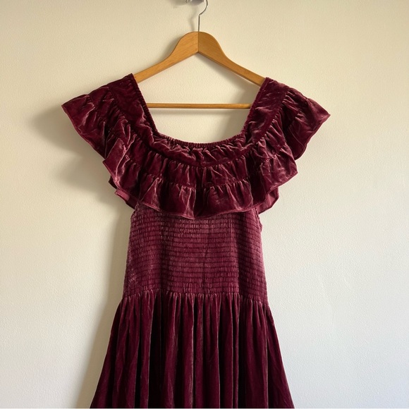 Hill House Akilah Nap Dress in Burgundy Velvet - Picture 5 of 16